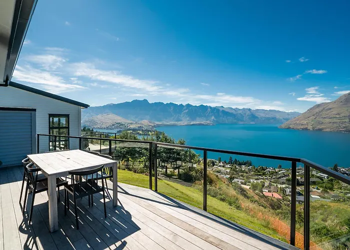 Modern Luxe House With Magnificent View