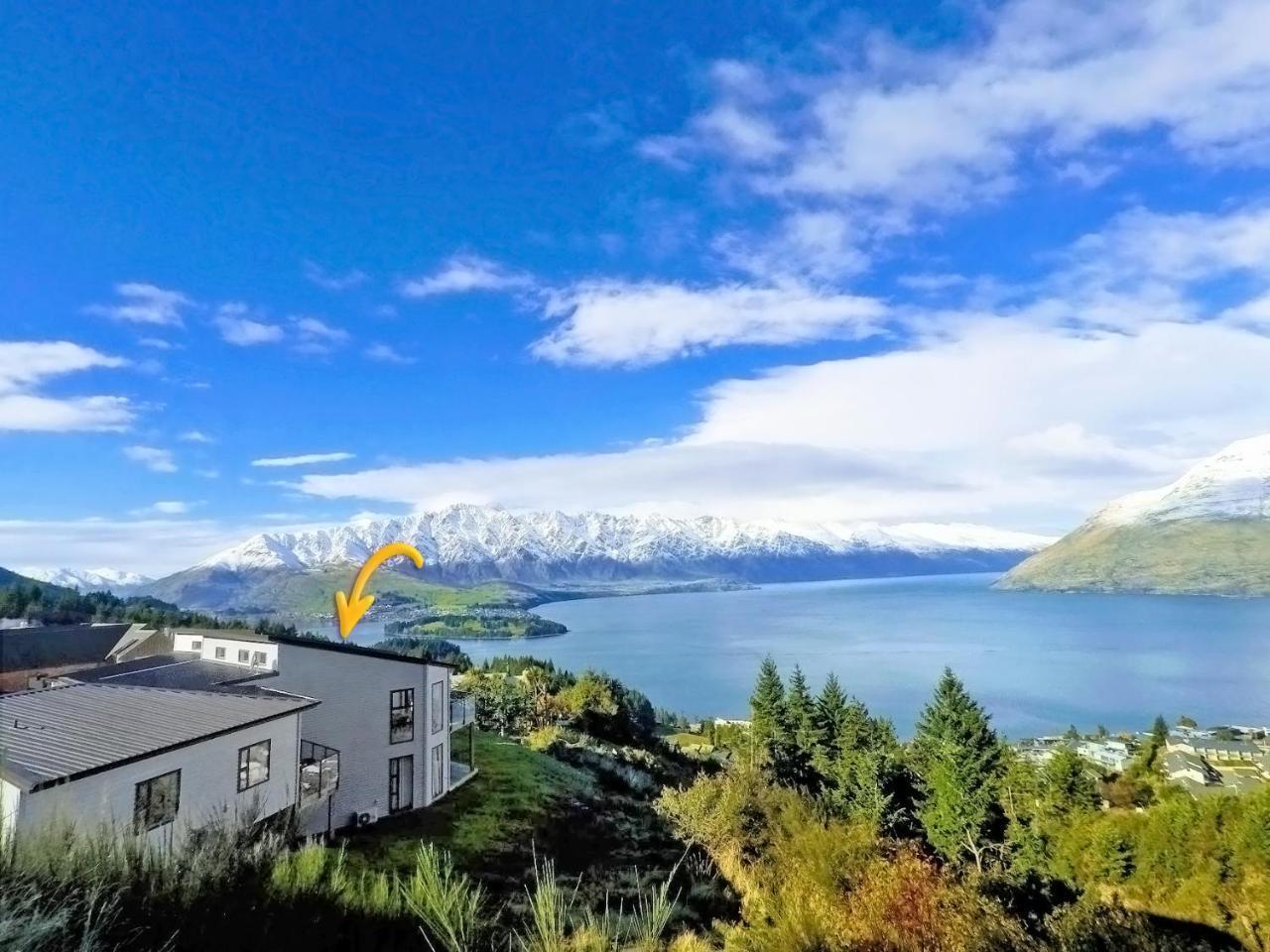 Modern Luxe House With Magnificent View Holiday home Queenstown